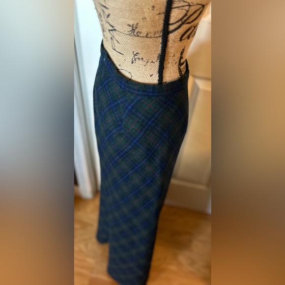 Michele Wool Blend Scottish Style Green Plaid Midi Skirt Size 10 - Picture 5 of 14